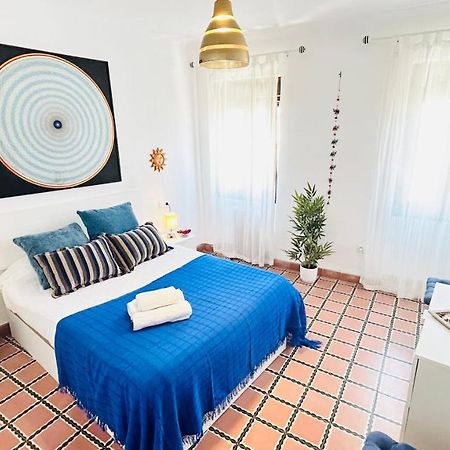 Cozy Town House With Terrace And Free Wifi Villa Ronda Bagian luar foto
