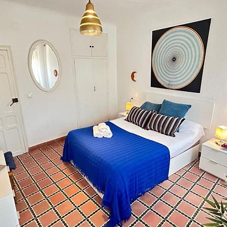 Cozy Town House With Terrace And Free Wifi Villa Ronda Bagian luar foto