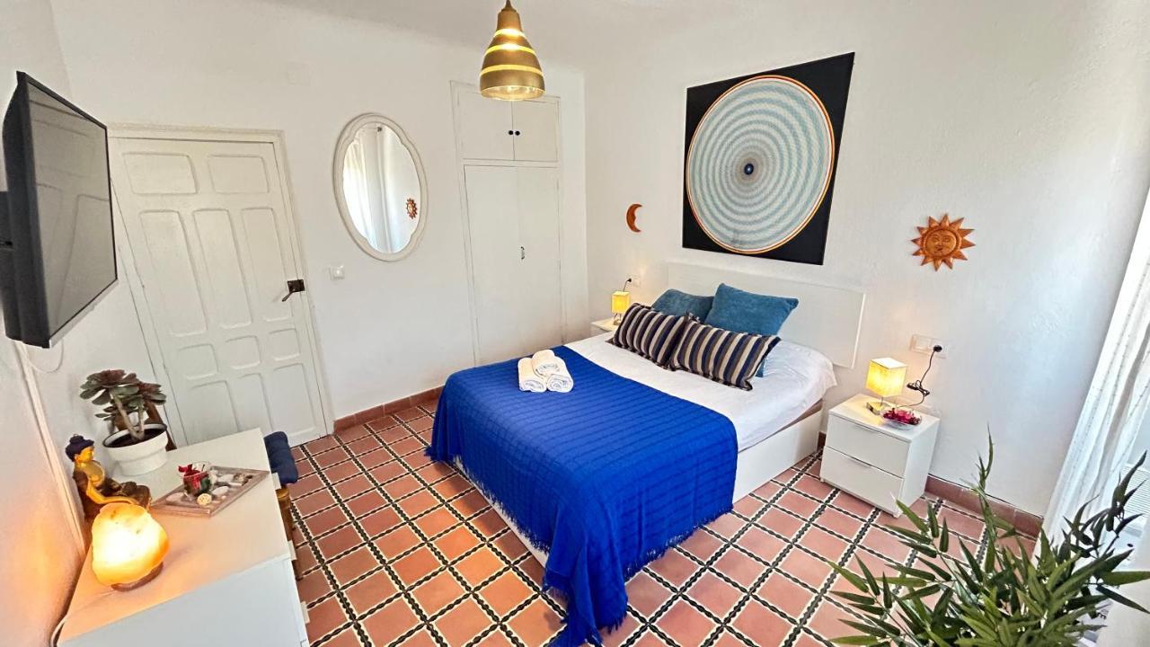 Cozy Town House With Terrace And Free Wifi Villa Ronda Bagian luar foto