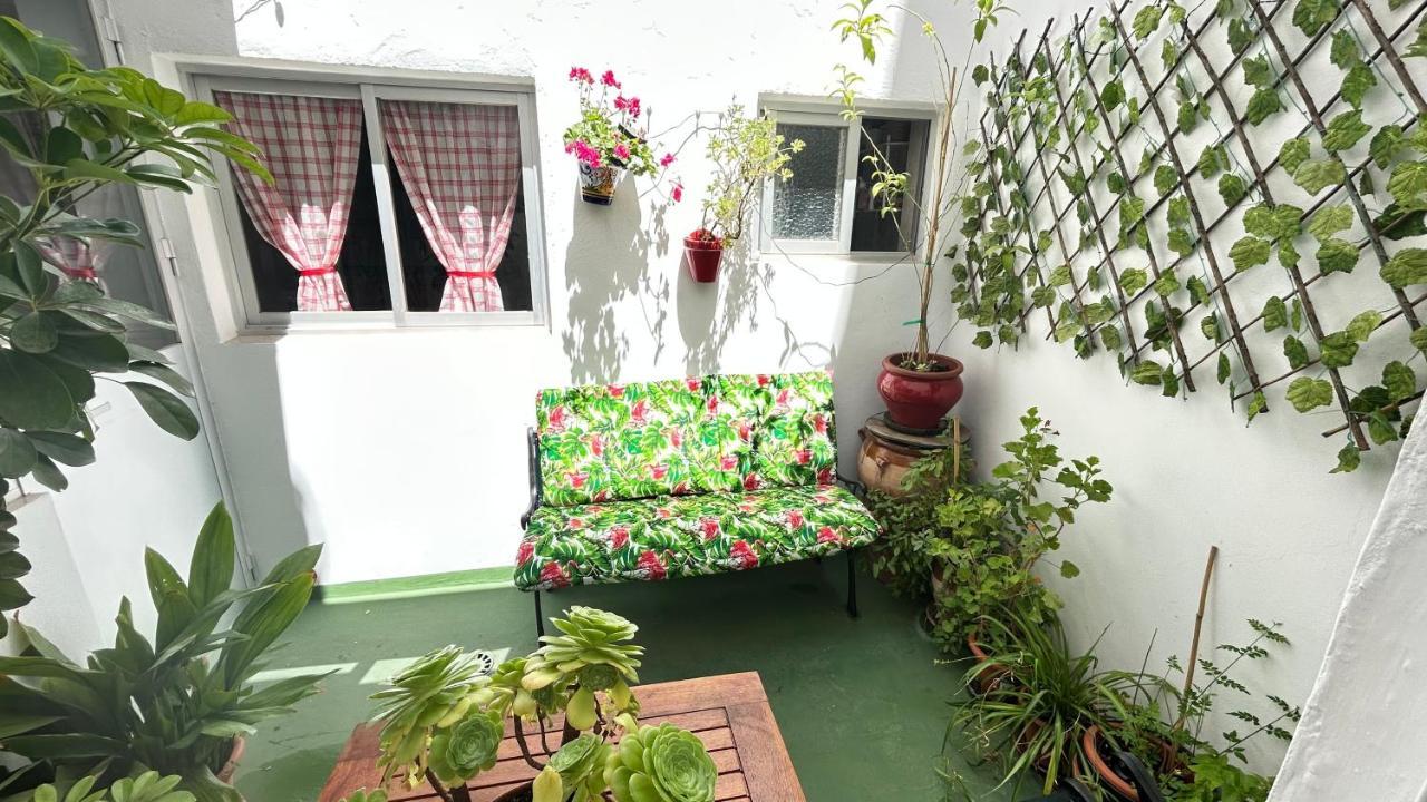 Cozy Town House With Terrace And Free Wifi Villa Ronda Bagian luar foto