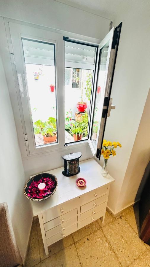 Cozy Town House With Terrace And Free Wifi Villa Ronda Bagian luar foto