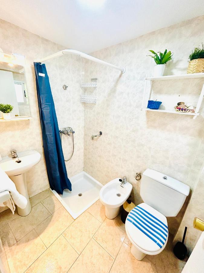 Cozy Town House With Terrace And Free Wifi Villa Ronda Bagian luar foto