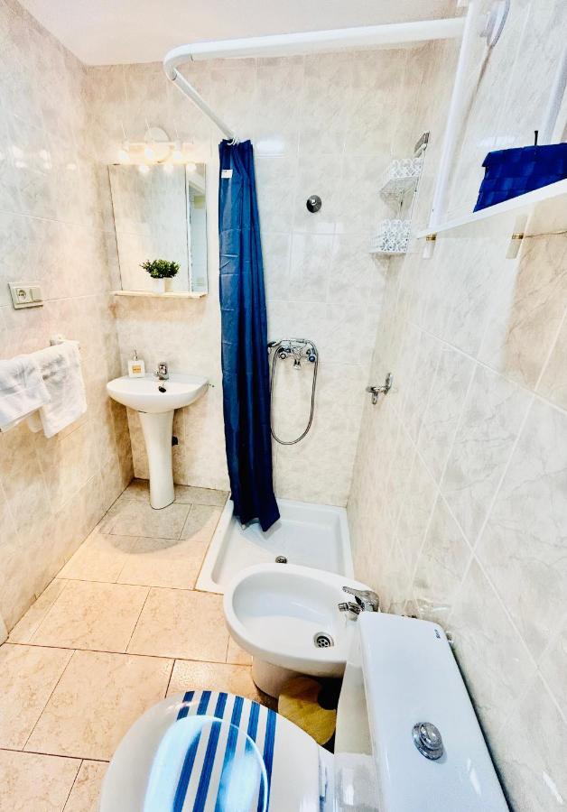 Cozy Town House With Terrace And Free Wifi Villa Ronda Bagian luar foto
